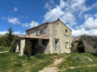 Farmhouse and stonebuilt house Grignan #016473 Boschi Real Estate