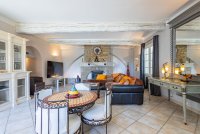 Exceptional property L'Isle-sur-la-Sorgue #016734 Boschi Luxury Properties