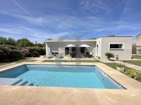 Villa L'Isle-sur-la-Sorgue #016761 Boschi Real Estate