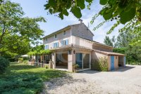 Farmhouse and stonebuilt house Sainte-Cécile-les-Vignes #016835 Boschi Real Estate