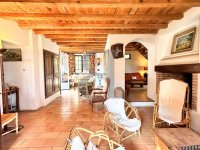 Farmhouse and stonebuilt house Gordes #016769 Boschi Real Estate