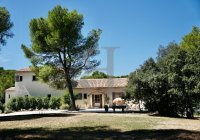 Exceptional property Les Baux-de-Provence #016911 Boschi Luxury Properties