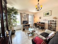 Apartment L'Isle-sur-la-Sorgue #016946 Boschi Real Estate