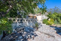 Exceptional property Les Baux-de-Provence #016913 Boschi Luxury Properties