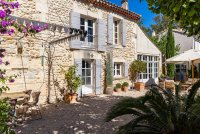 Farmhouse and stonebuilt house Maussane-les-Alpilles #016997 Boschi Real Estate