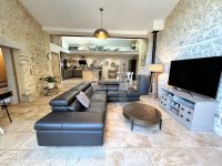 Farmhouse and stonebuilt house L'Isle-sur-la-Sorgue #017023 Boschi Real Estate