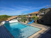 Farmhouse and stonebuilt house Vaison-la-Romaine #017014 Boschi Real Estate