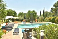 Villa L'Isle-sur-la-Sorgue #016775 Boschi Real Estate