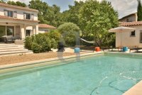 Villa L'Isle-sur-la-Sorgue #016775 Boschi Real Estate