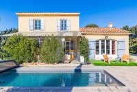 Villa Grignan #017234 Boschi Real Estate