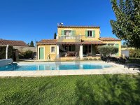 Villa L'Isle-sur-la-Sorgue #017429 Boschi Real Estate