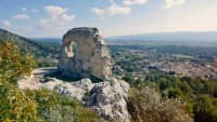 Entre villages perchés, nature préservée et art de vivre provençal